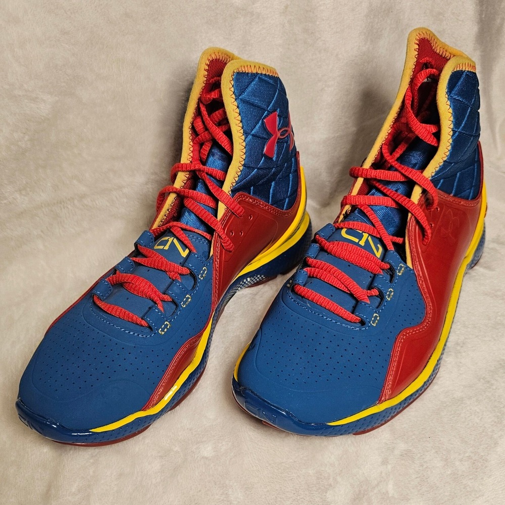 Under Armour High Top Basketball SUPERMAN Sneakers YOUTH SIZE 7 RED BLUE YELLOW